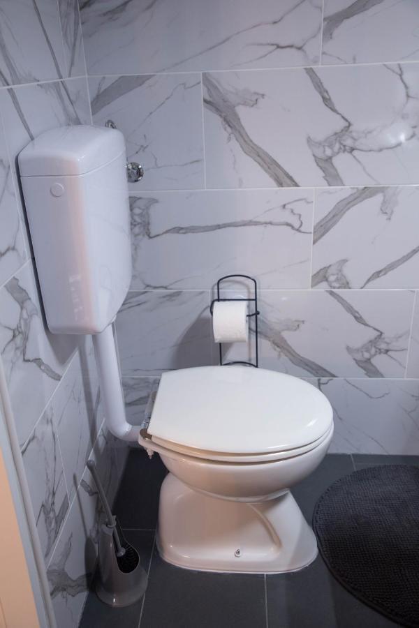 Studio Apartman Suburban Visnjevac Extérieur photo